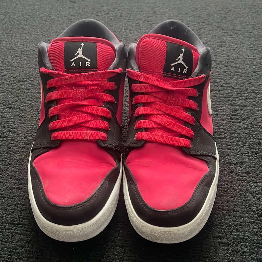 Nike Air Jordan V2 Low